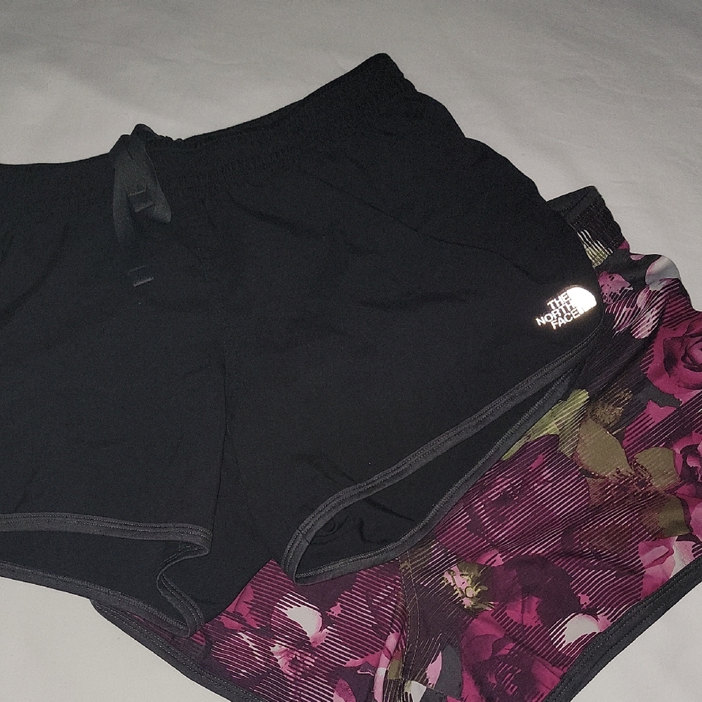 Womens The North Face, 2 Pairs of Shorts,Medium,flashdry, Drawstring,fully Lined